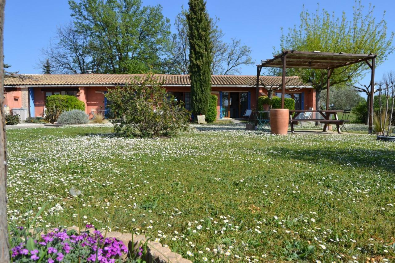 Village De Gites Les Olivettes Saint-Dezery Екстериор снимка